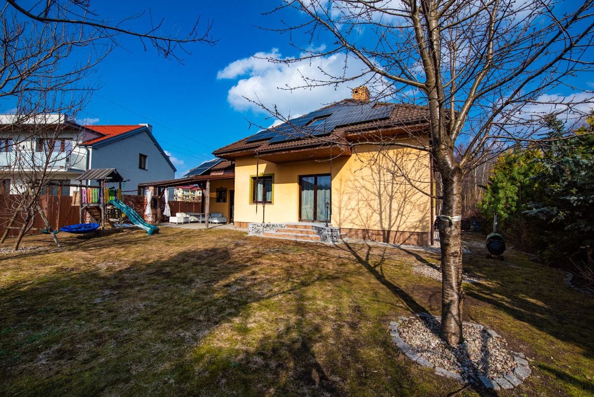 Dom 5 pokojowe na Sprzedaż