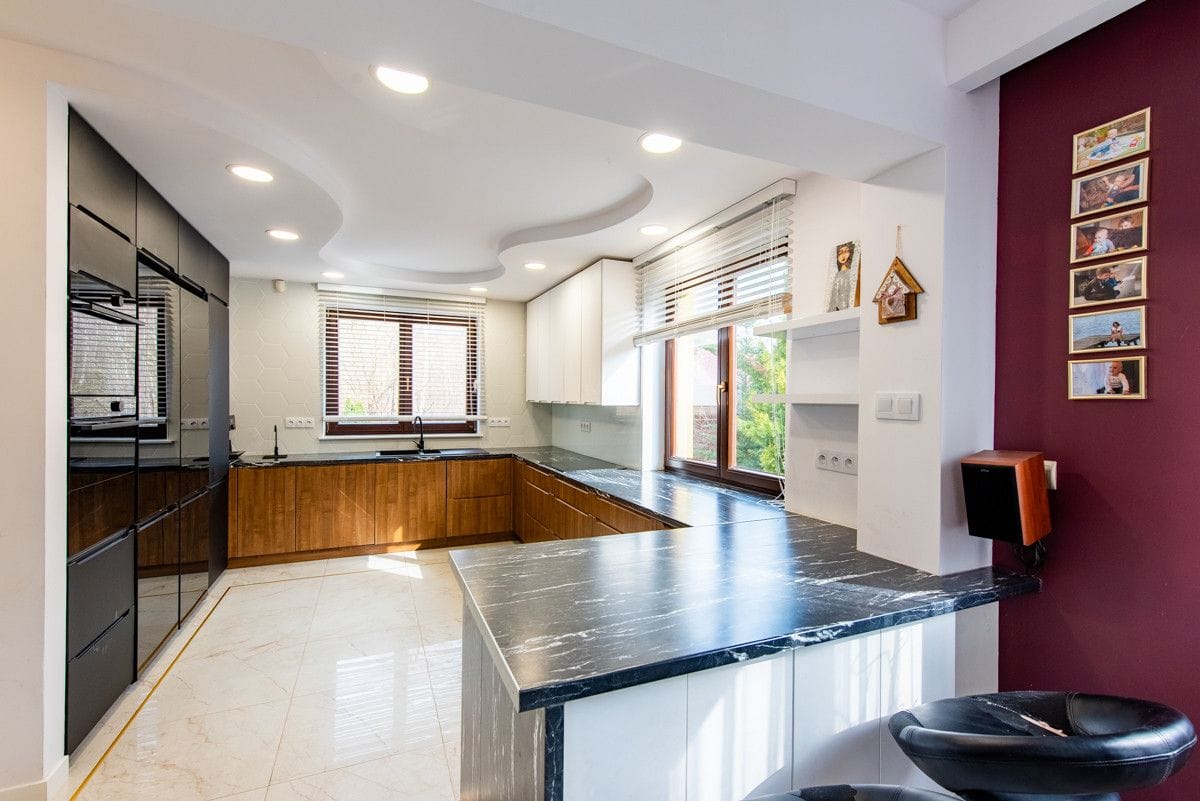 Dom 5 pokojowe na Sprzedaż