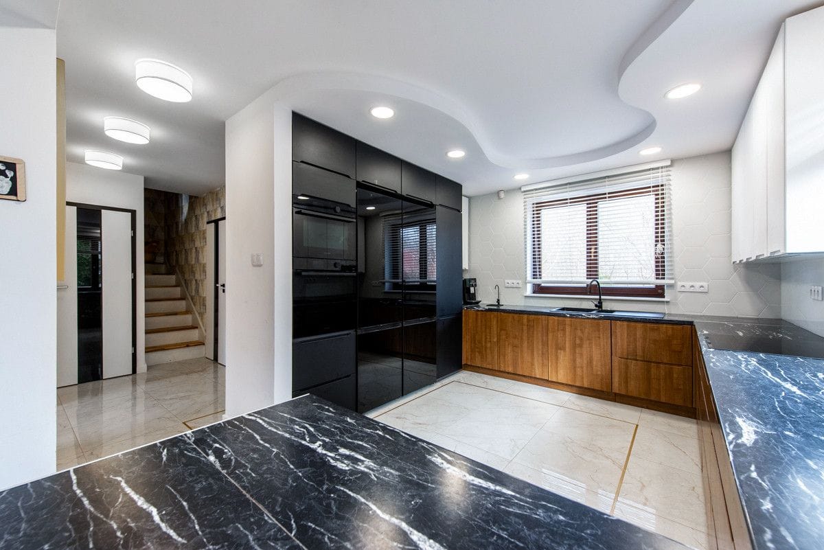 Dom 5 pokojowe na Sprzedaż