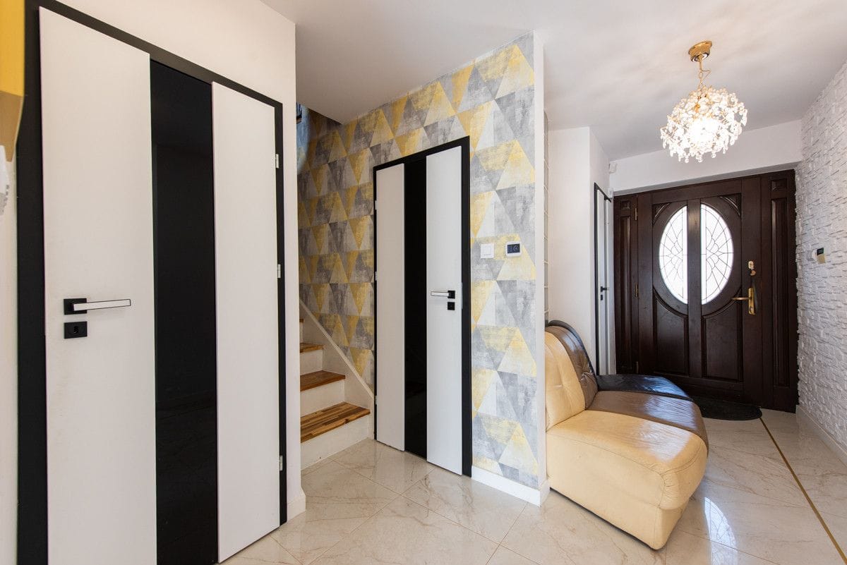 Dom 5 pokojowe na Sprzedaż