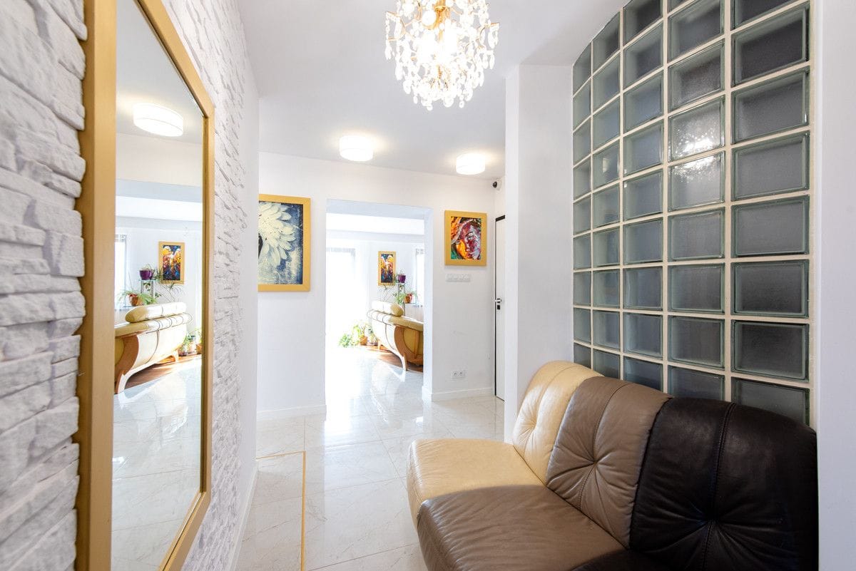 Dom 5 pokojowe na Sprzedaż