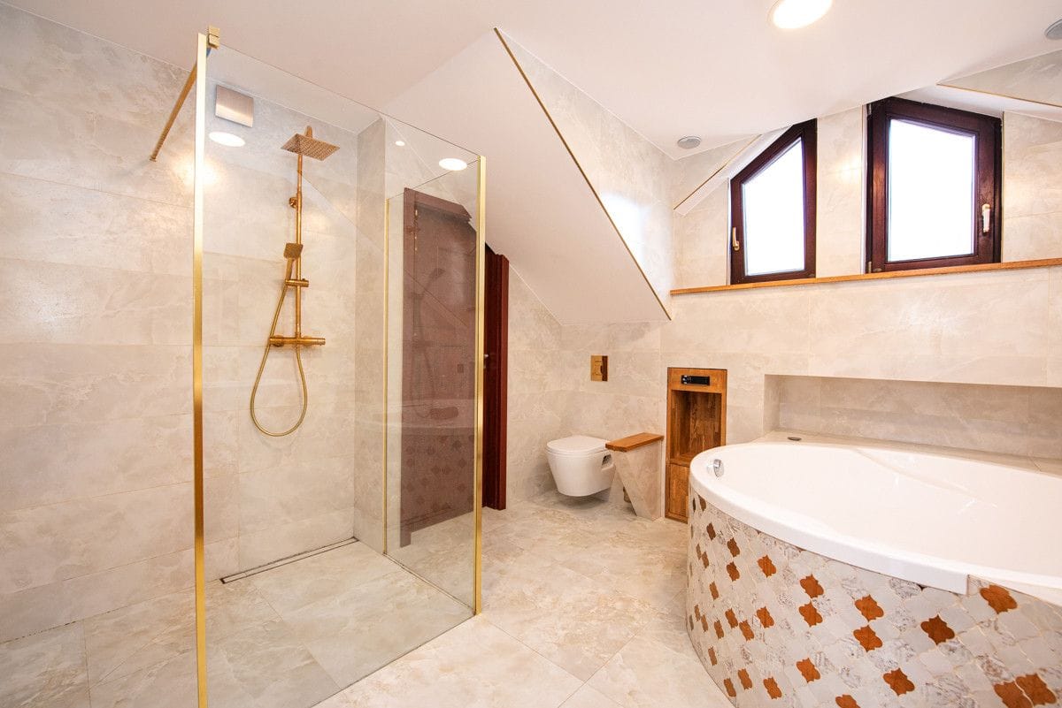 Dom 5 pokojowe na Sprzedaż