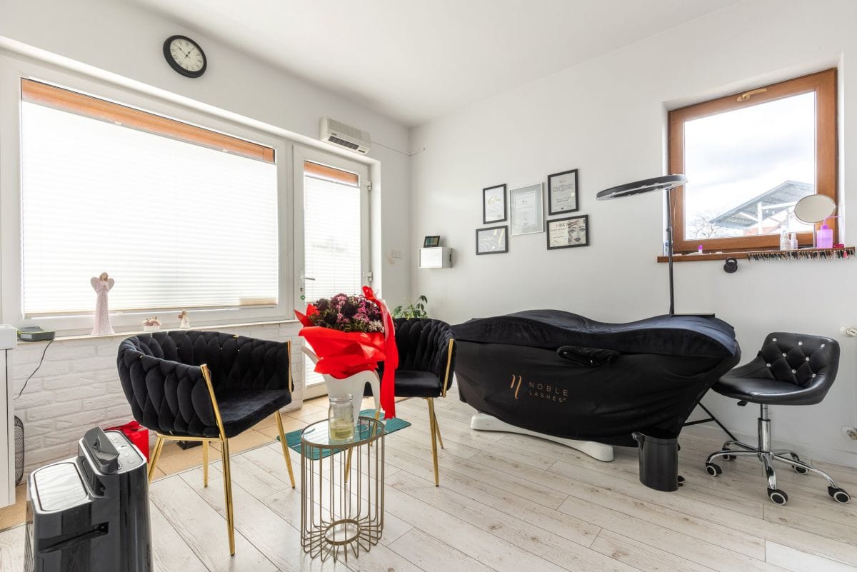 Dom 4 pokojowe na Sprzedaż