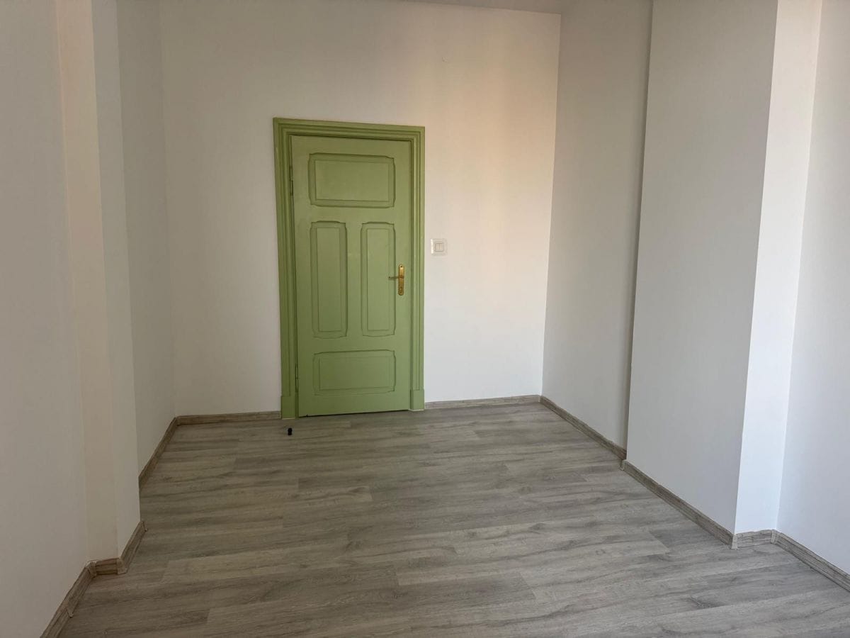 Lokal użytkowy  pokojowe na Wynajem