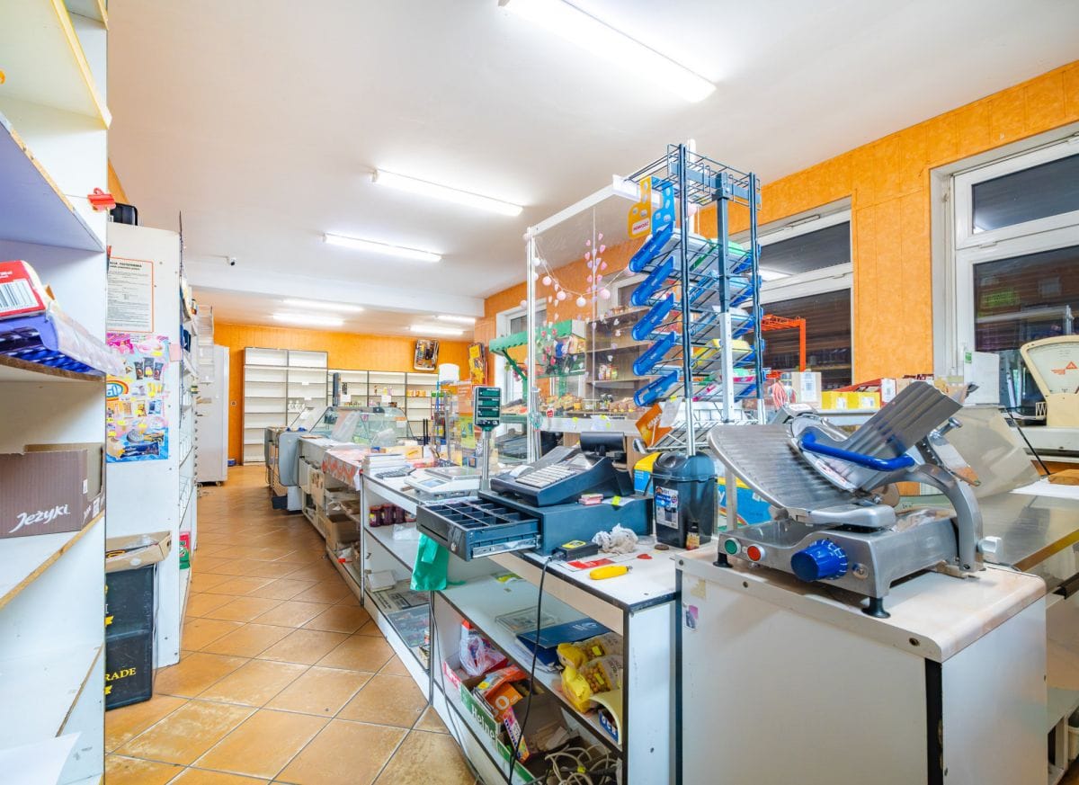 Lokal użytkowy  pokojowe na Sprzedaż