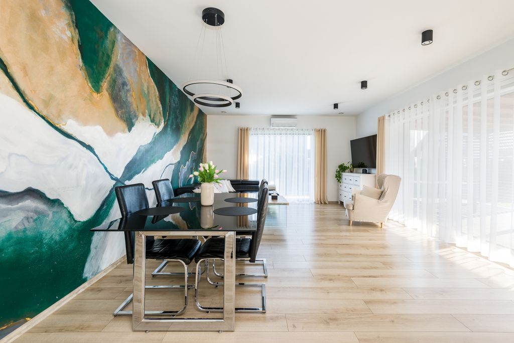 Dom 4 pokojowe na Sprzedaż