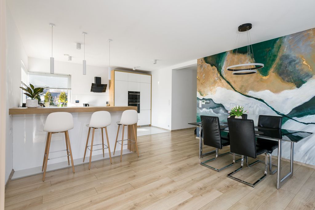 Dom 4 pokojowe na Sprzedaż