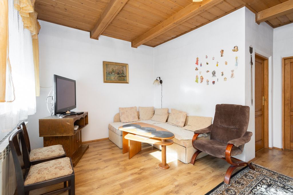 Dom 4 pokojowe na Sprzedaż