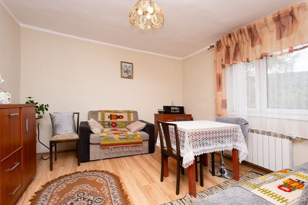 Dom 4 pokojowe na Sprzedaż