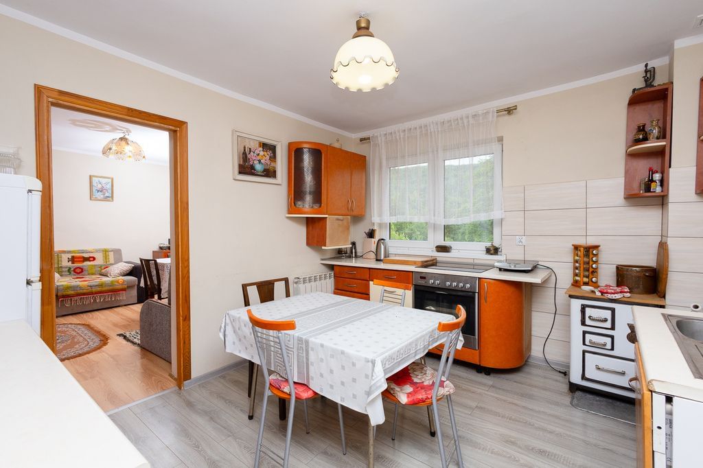 Dom 4 pokojowe na Sprzedaż