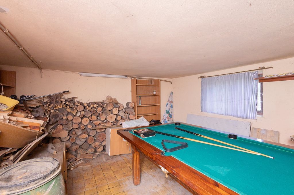 Dom 4 pokojowe na Sprzedaż