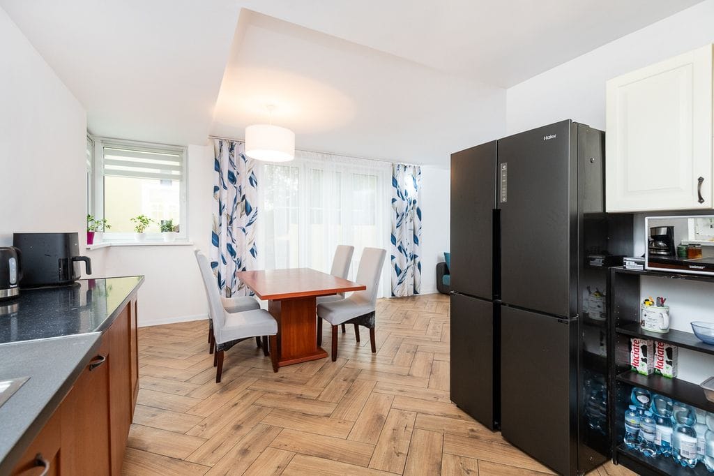 Dom 14 pokojowe na Sprzedaż