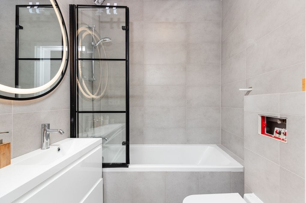 Dom 14 pokojowe na Sprzedaż