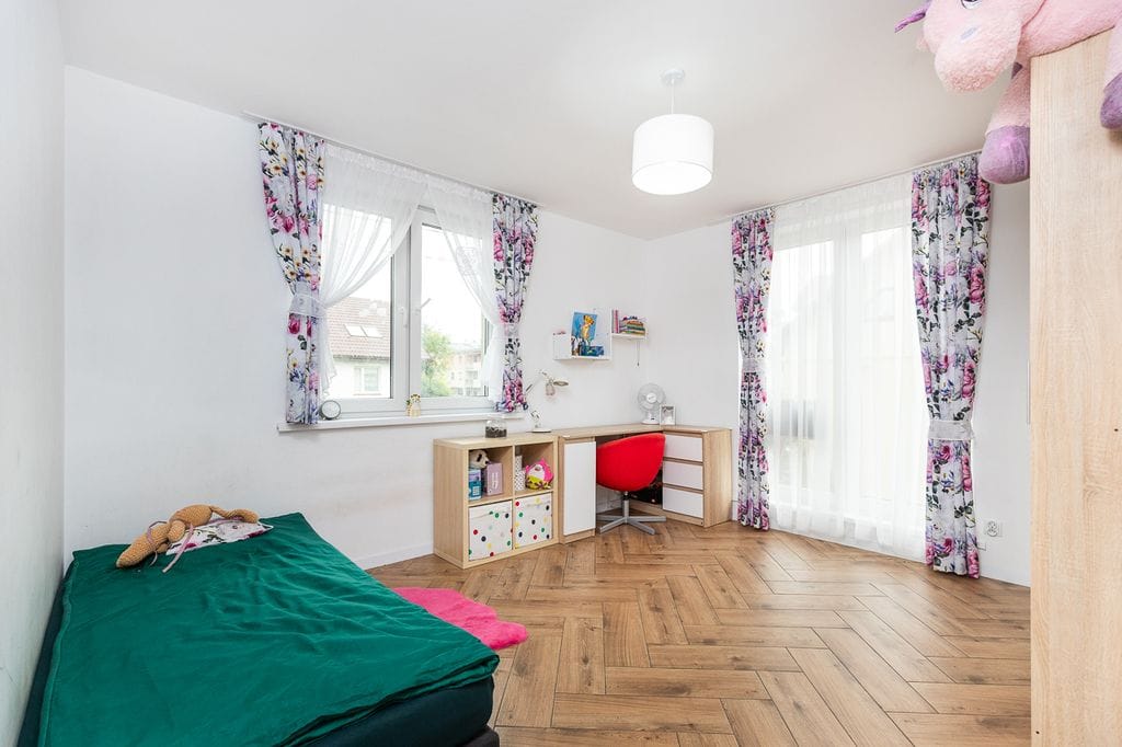 Dom 14 pokojowe na Sprzedaż