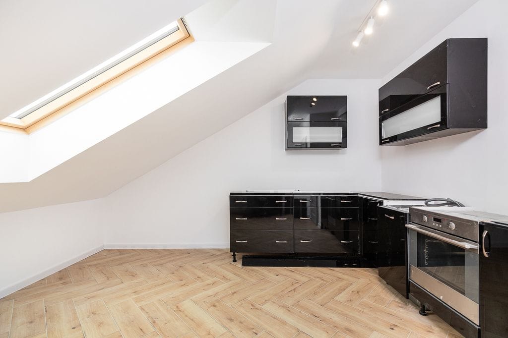 Dom 14 pokojowe na Sprzedaż