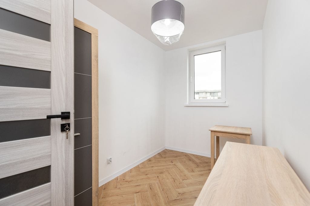 Dom 14 pokojowe na Sprzedaż