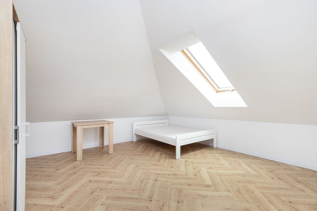 Dom 14 pokojowe na Sprzedaż