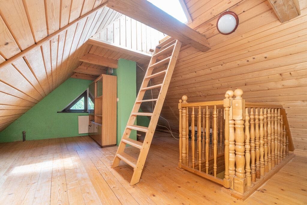 Dom 6 pokojowe na Sprzedaż