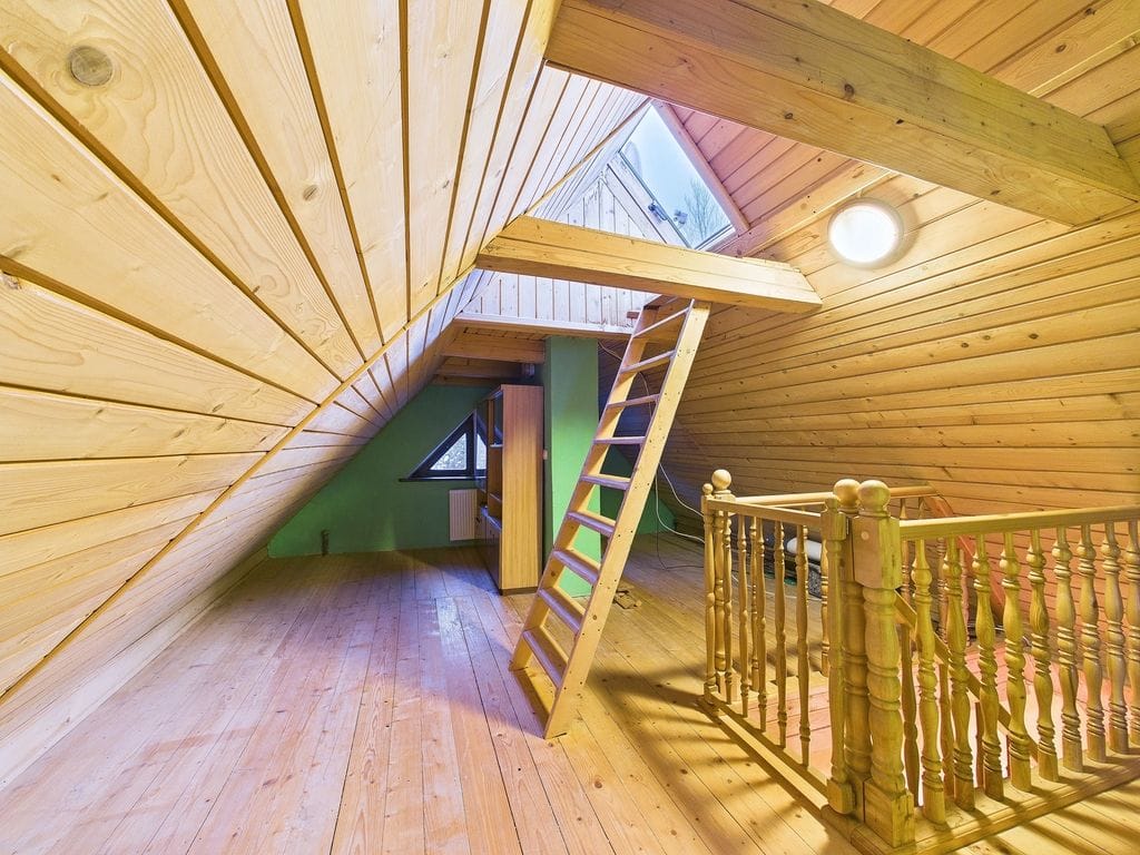 Dom 6 pokojowe na Sprzedaż