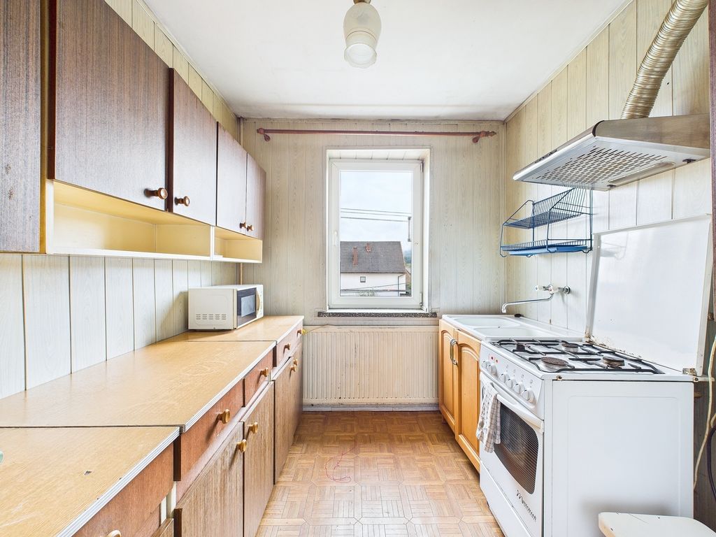 Dom 6 pokojowe na Sprzedaż