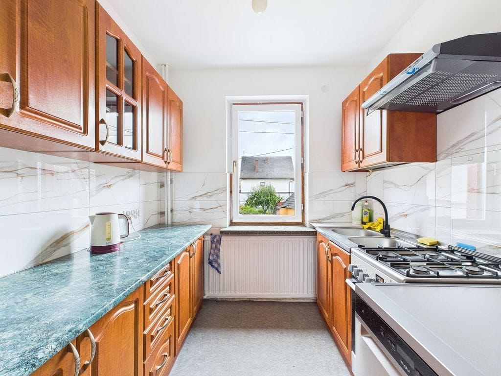 Dom 6 pokojowe na Sprzedaż