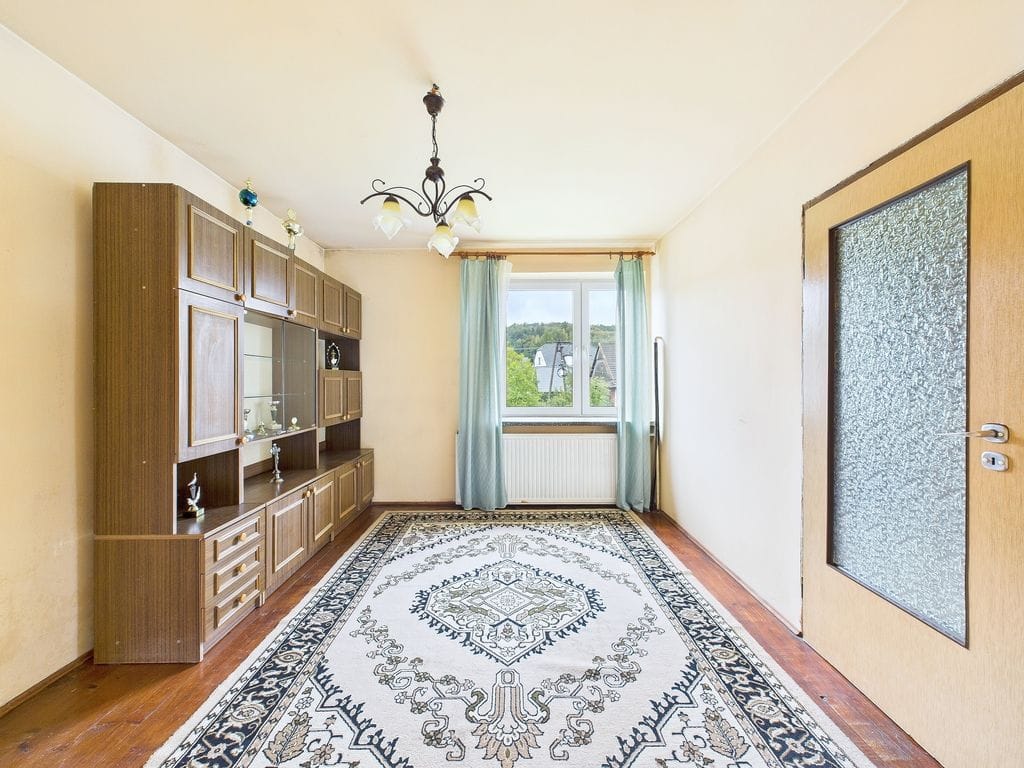 Dom 6 pokojowe na Sprzedaż