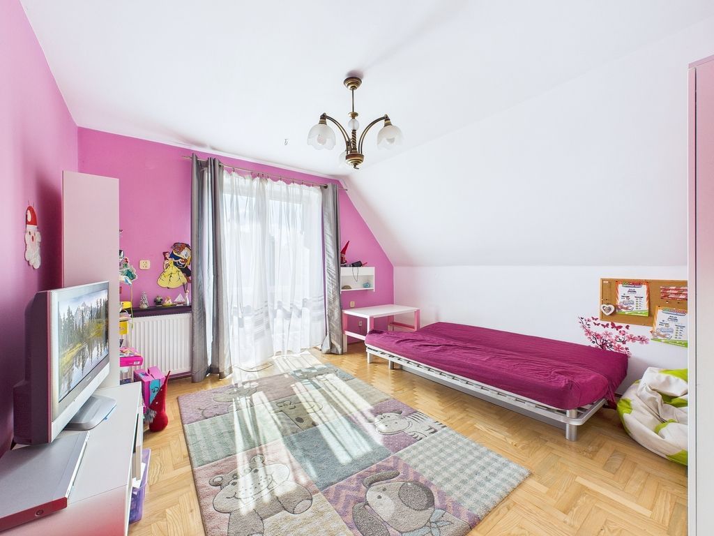 Dom 7 pokojowe na Sprzedaż