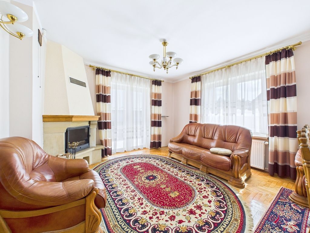 Dom 7 pokojowe na Sprzedaż