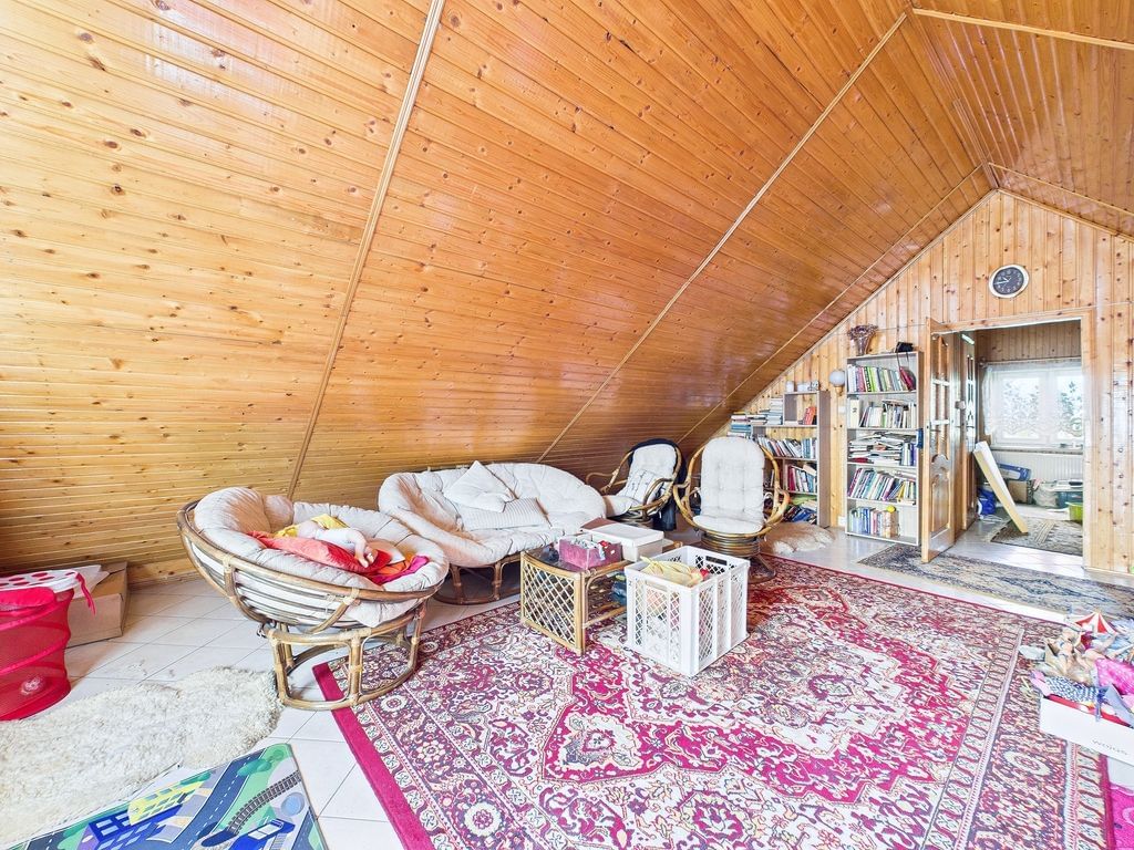 Dom 7 pokojowe na Sprzedaż