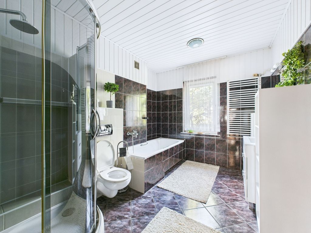 Dom 7 pokojowe na Sprzedaż