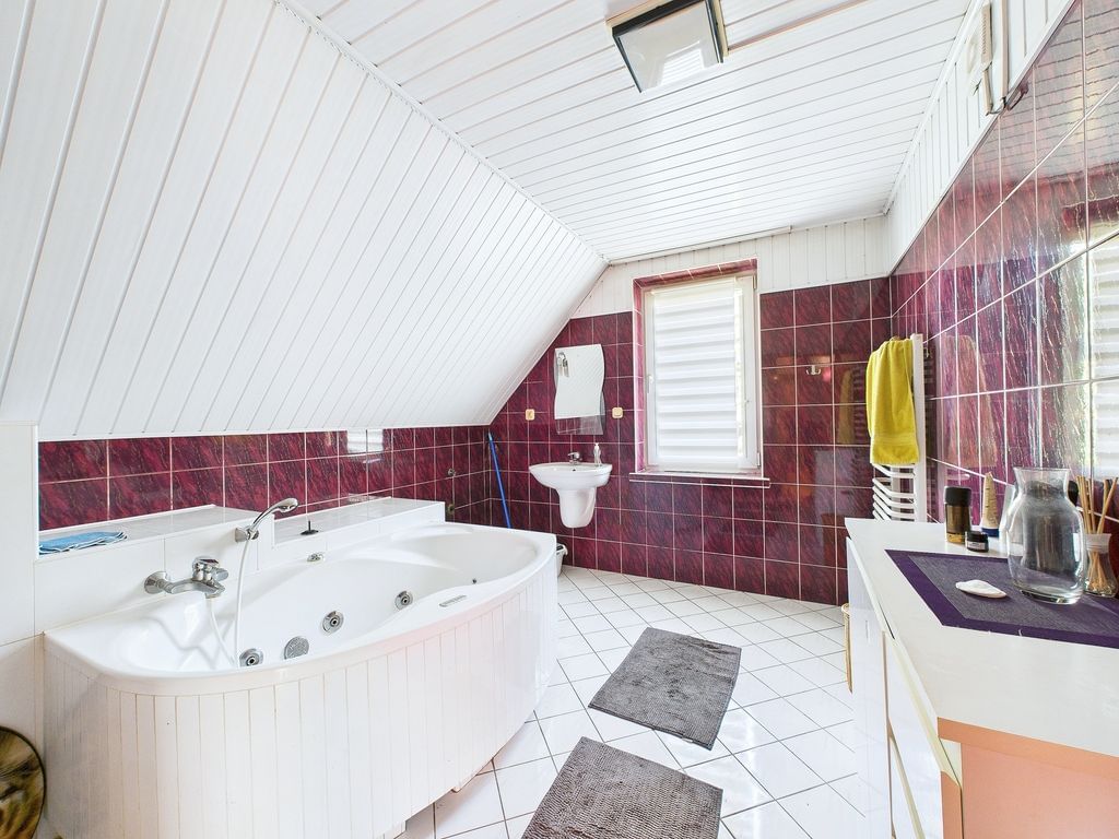 Dom 7 pokojowe na Sprzedaż