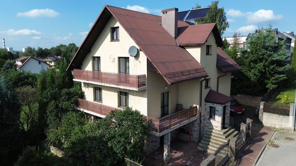 Dom 7 pokojowe na Sprzedaż