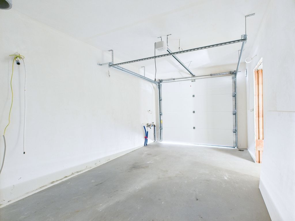 Dom 5 pokojowe na Sprzedaż