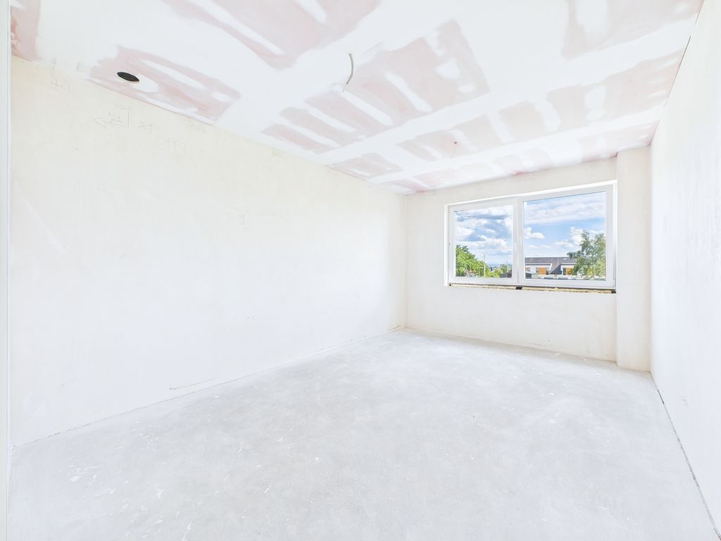 Dom 5 pokojowe na Sprzedaż