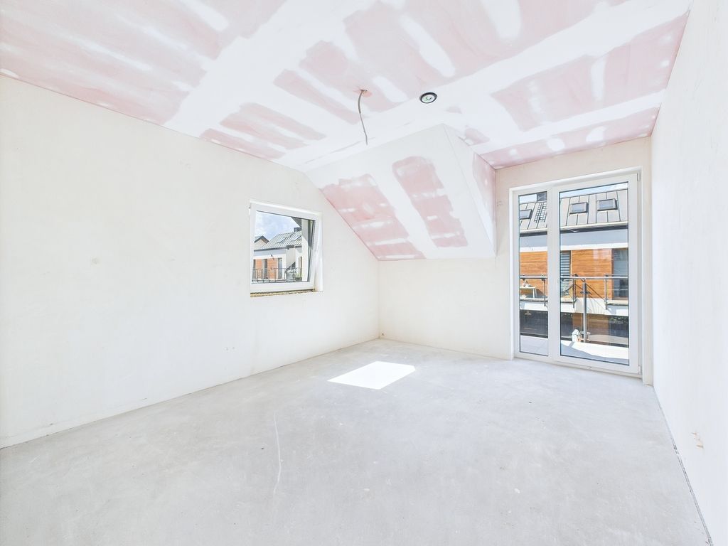 Dom 5 pokojowe na Sprzedaż