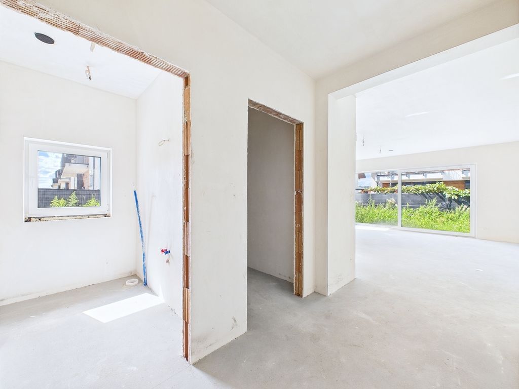 Dom 5 pokojowe na Sprzedaż