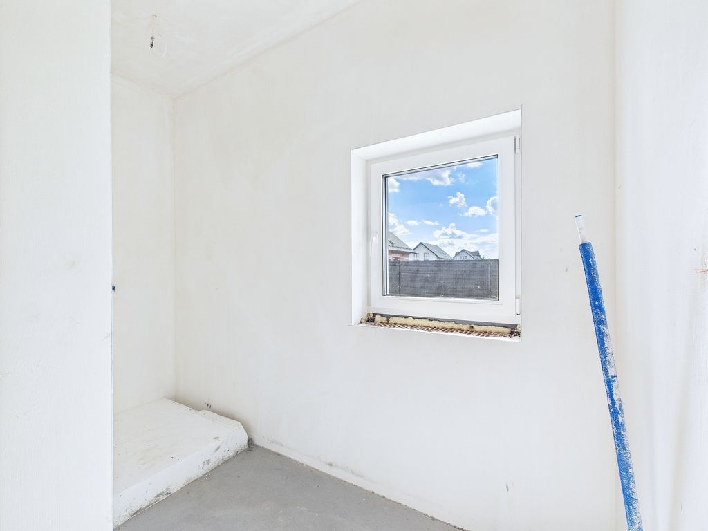 Dom 5 pokojowe na Sprzedaż