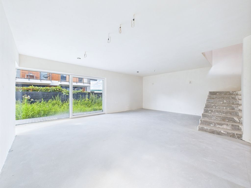 Dom 5 pokojowe na Sprzedaż