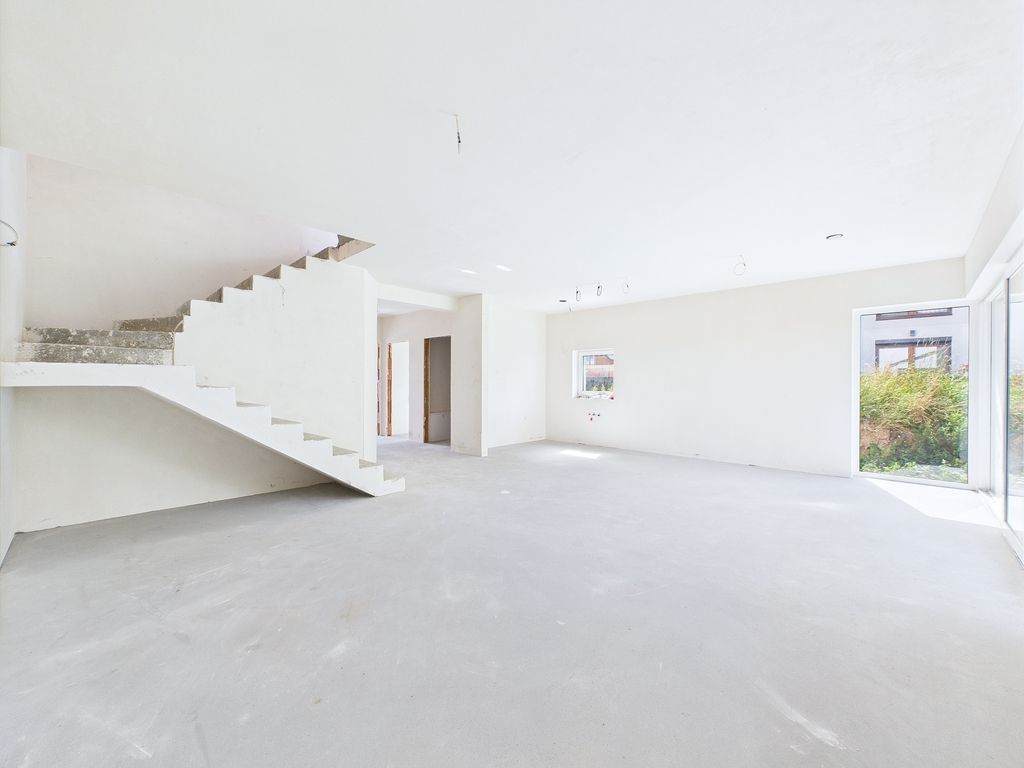 Dom 5 pokojowe na Sprzedaż