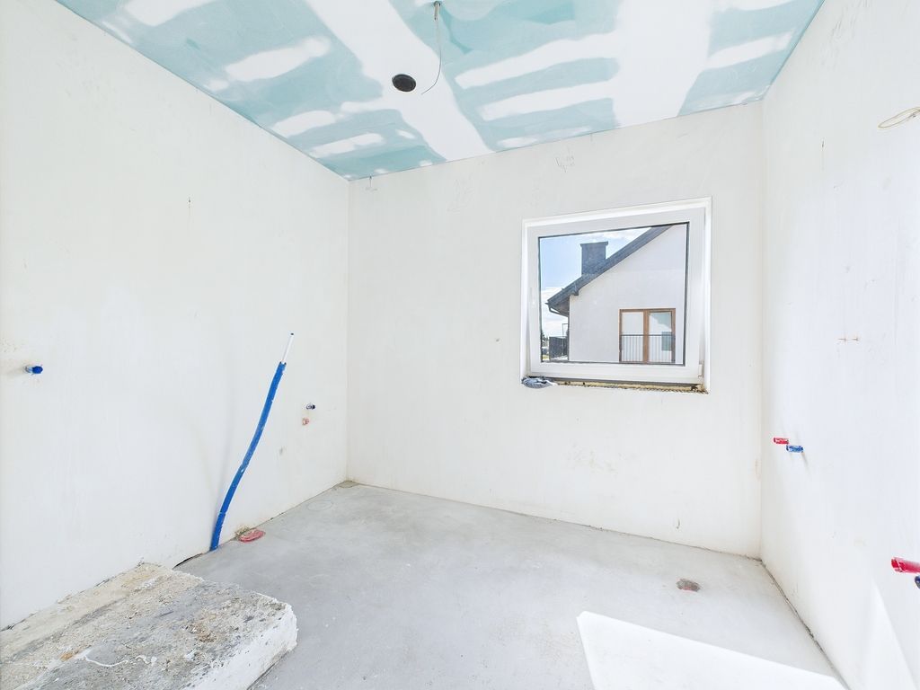 Dom 5 pokojowe na Sprzedaż