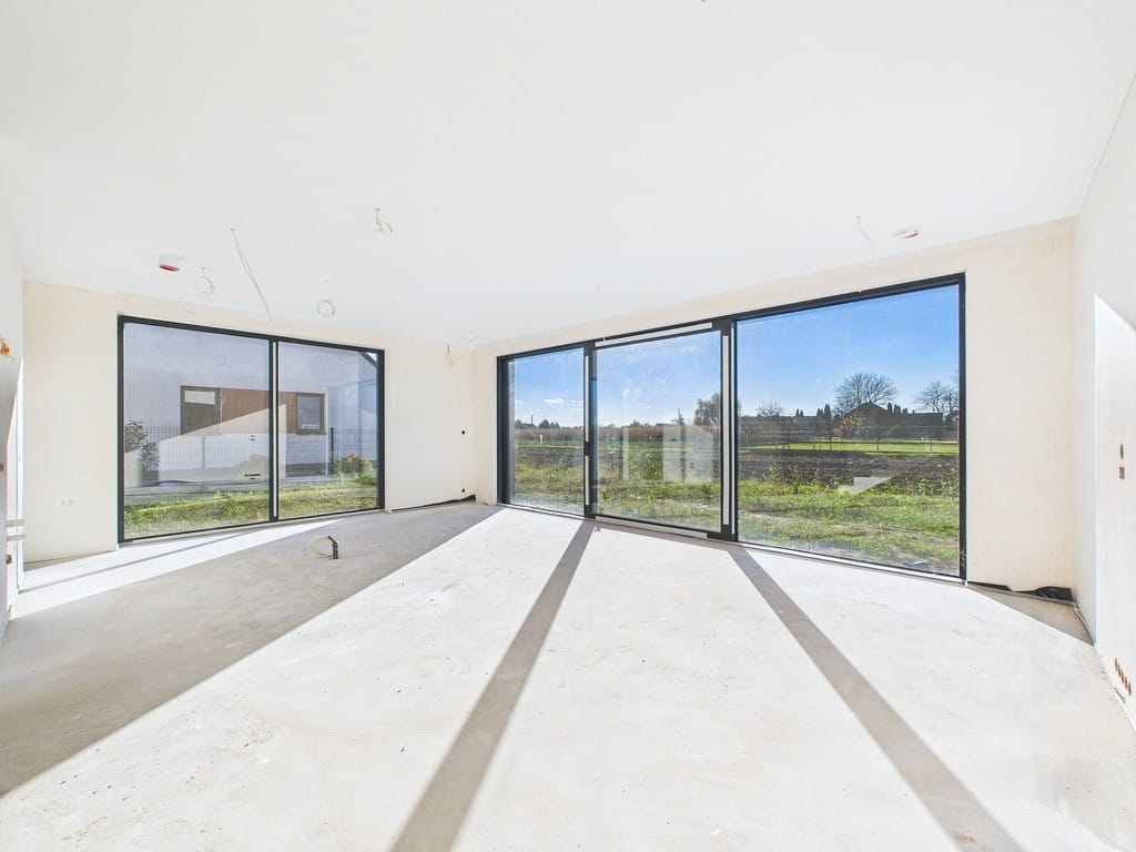 Dom 5 pokojowe na Sprzedaż