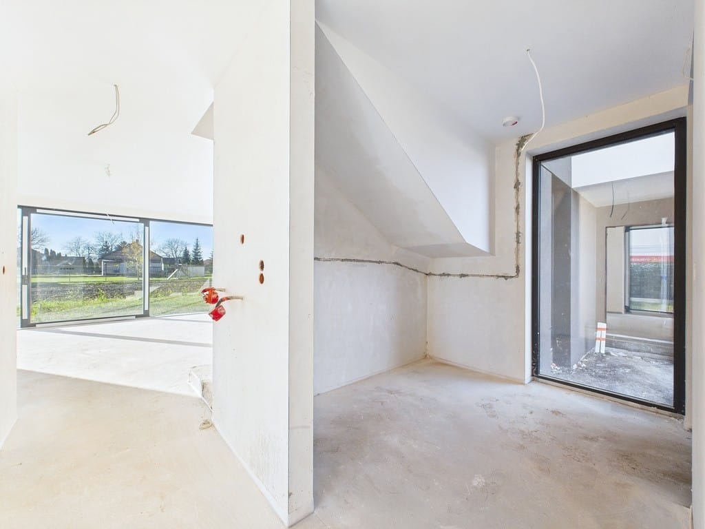 Dom 5 pokojowe na Sprzedaż