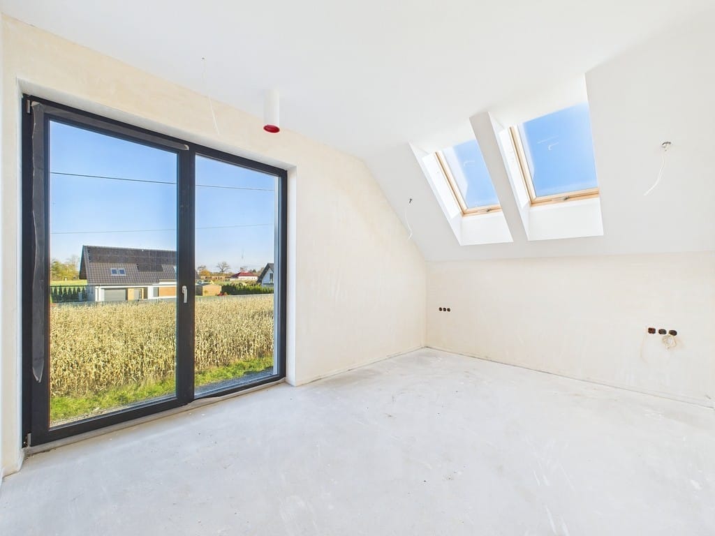 Dom 5 pokojowe na Sprzedaż