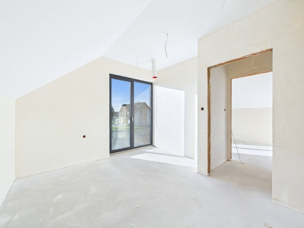 Dom 5 pokojowe na Sprzedaż