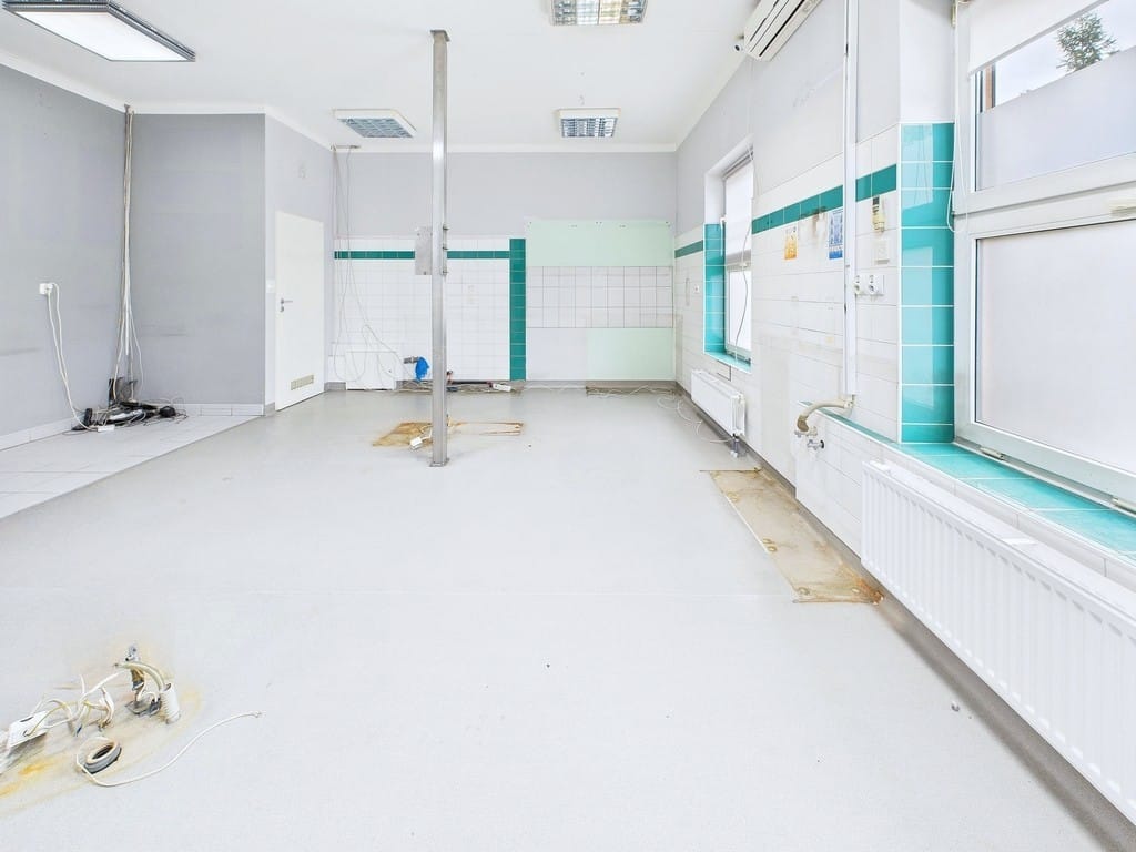 Lokal użytkowy  pokojowe na Sprzedaż