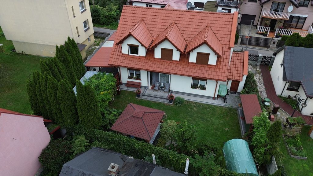 Dom 5 pokojowe na Sprzedaż