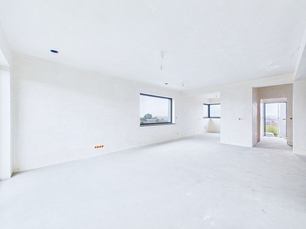 Dom 5 pokojowe na Sprzedaż