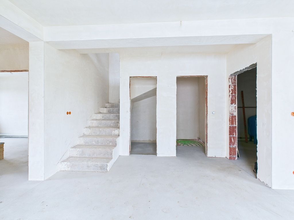 Dom 5 pokojowe na Sprzedaż