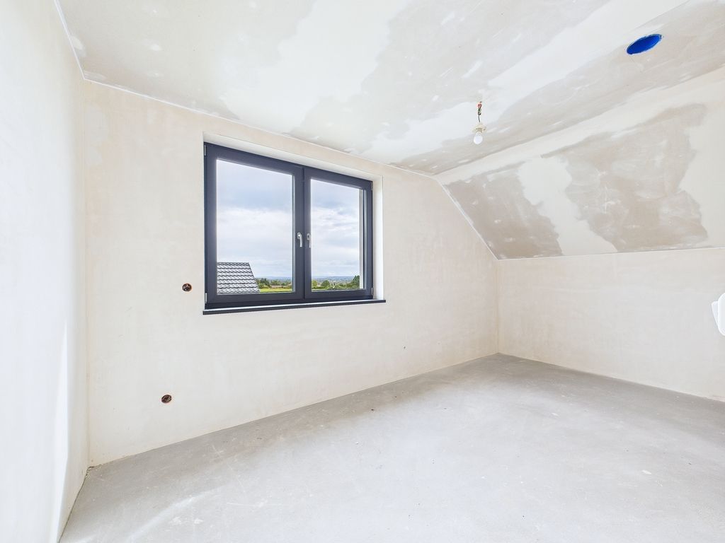 Dom 5 pokojowe na Sprzedaż