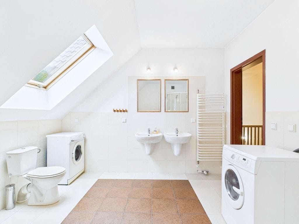 Dom 5 pokojowe na Sprzedaż